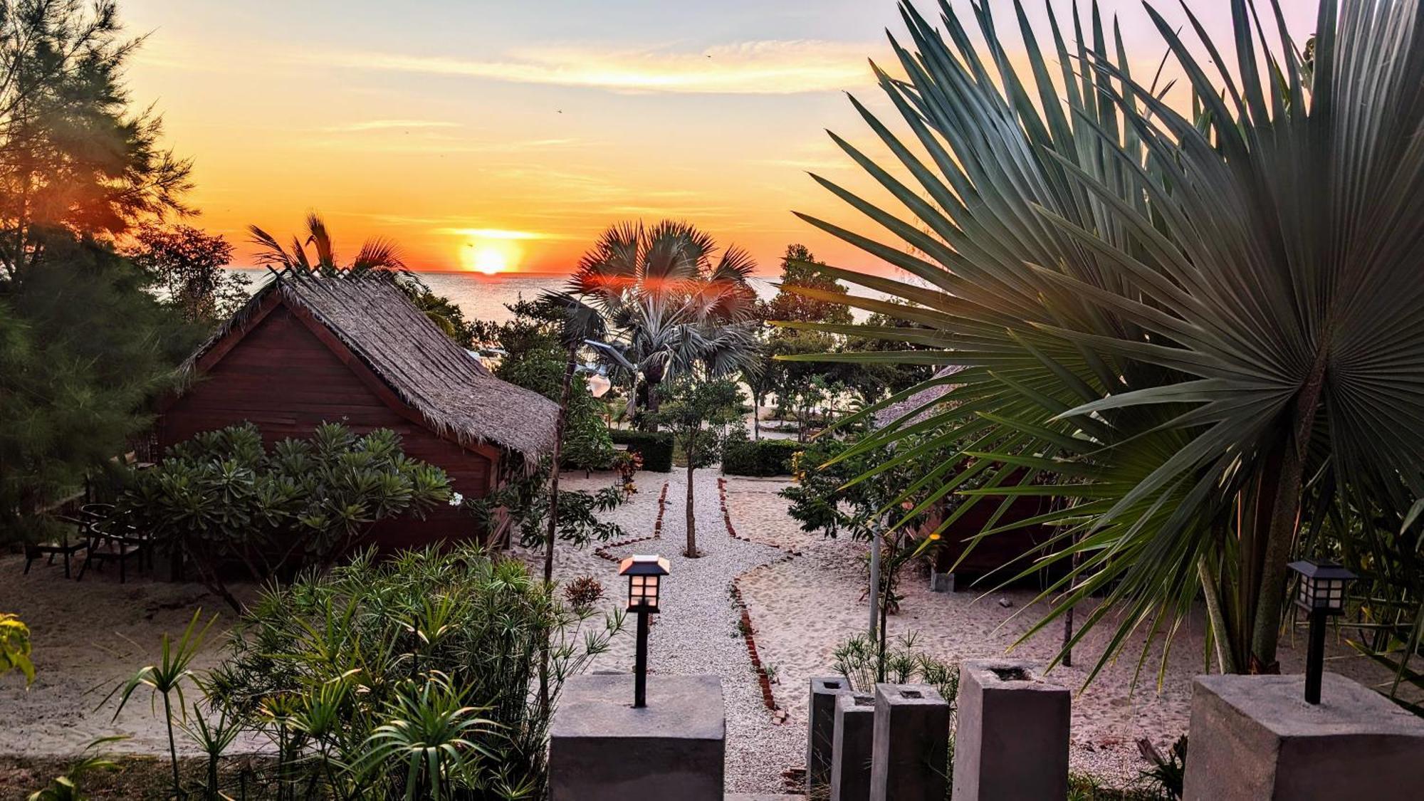Ampazony Oasis Lodge 마하장가 외부 사진