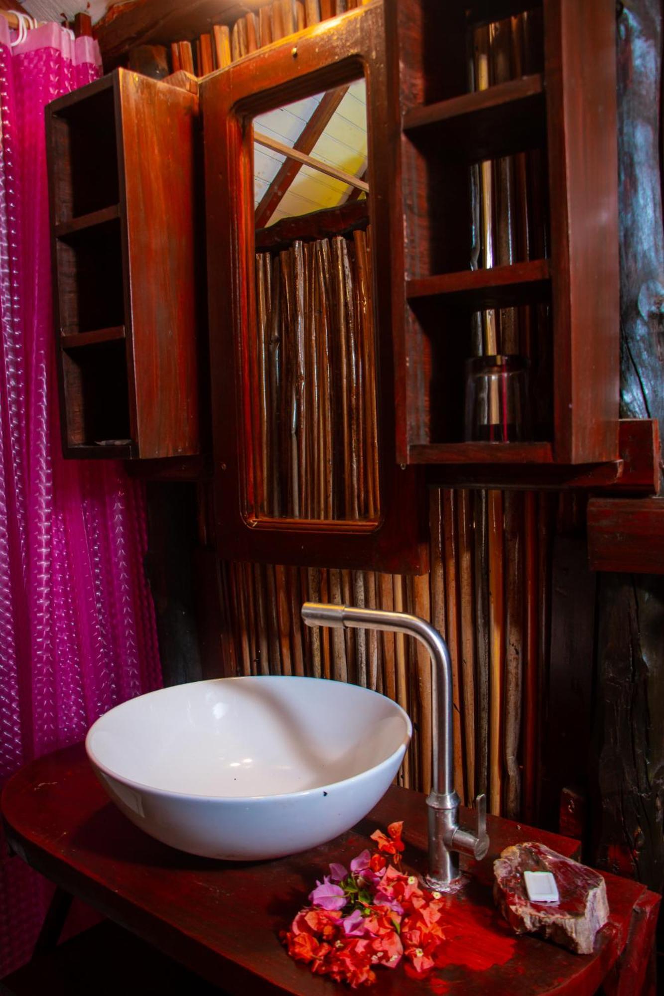 Ampazony Oasis Lodge 마하장가 외부 사진