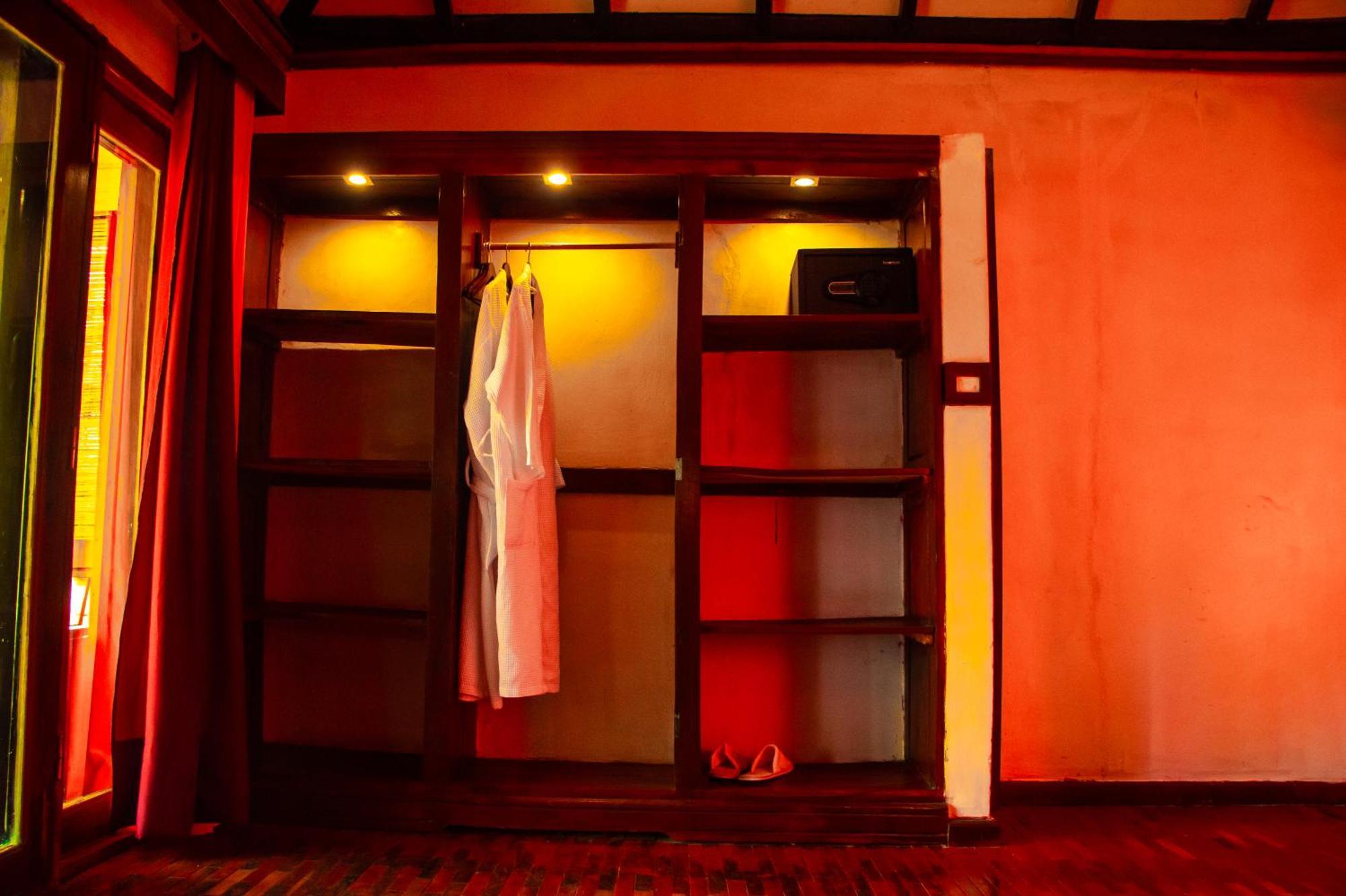 Ampazony Oasis Lodge 마하장가 외부 사진