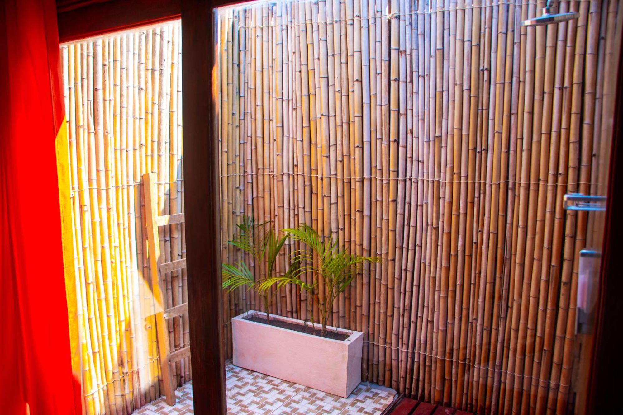 Ampazony Oasis Lodge 마하장가 외부 사진